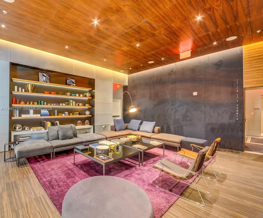 For Rent: $6,450 (2 beds, 2 baths, 1208 Square Feet)