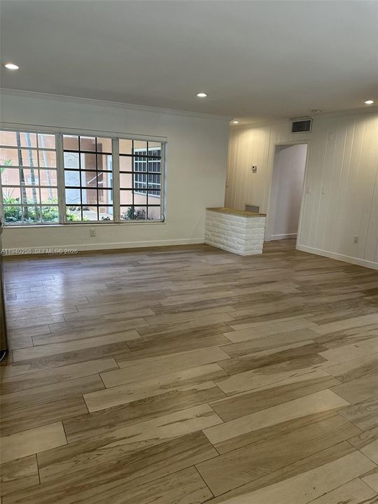 For Rent: $3,200 (2 beds, 2 baths, 1110 Square Feet)