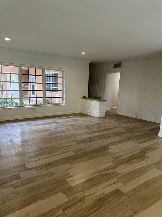 For Rent: $3,200 (2 beds, 2 baths, 1110 Square Feet)