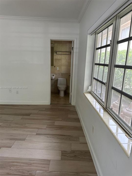 For Rent: $3,200 (2 beds, 2 baths, 1110 Square Feet)