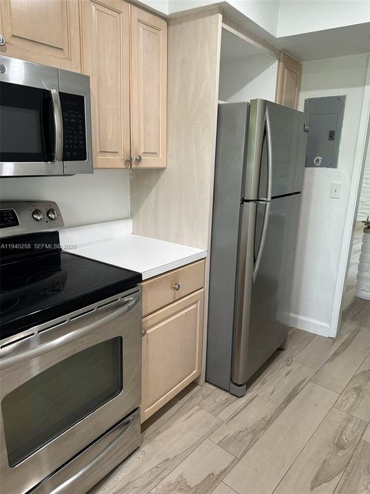 For Rent: $3,200 (2 beds, 2 baths, 1110 Square Feet)