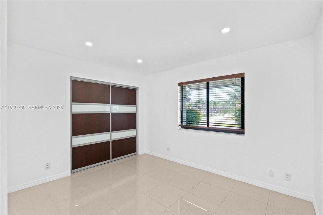 В аренду: $5,500 (3 спален, 2 ванн, 1563 Квадратных фут)