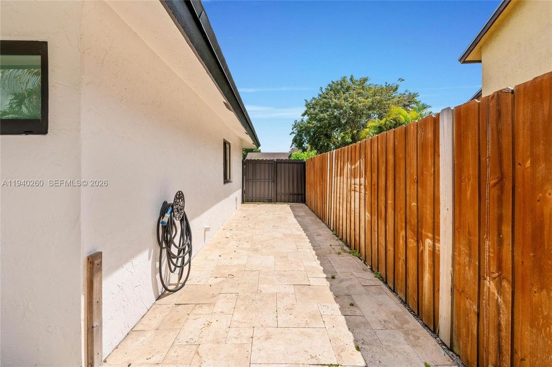 В аренду: $5,500 (3 спален, 2 ванн, 1563 Квадратных фут)