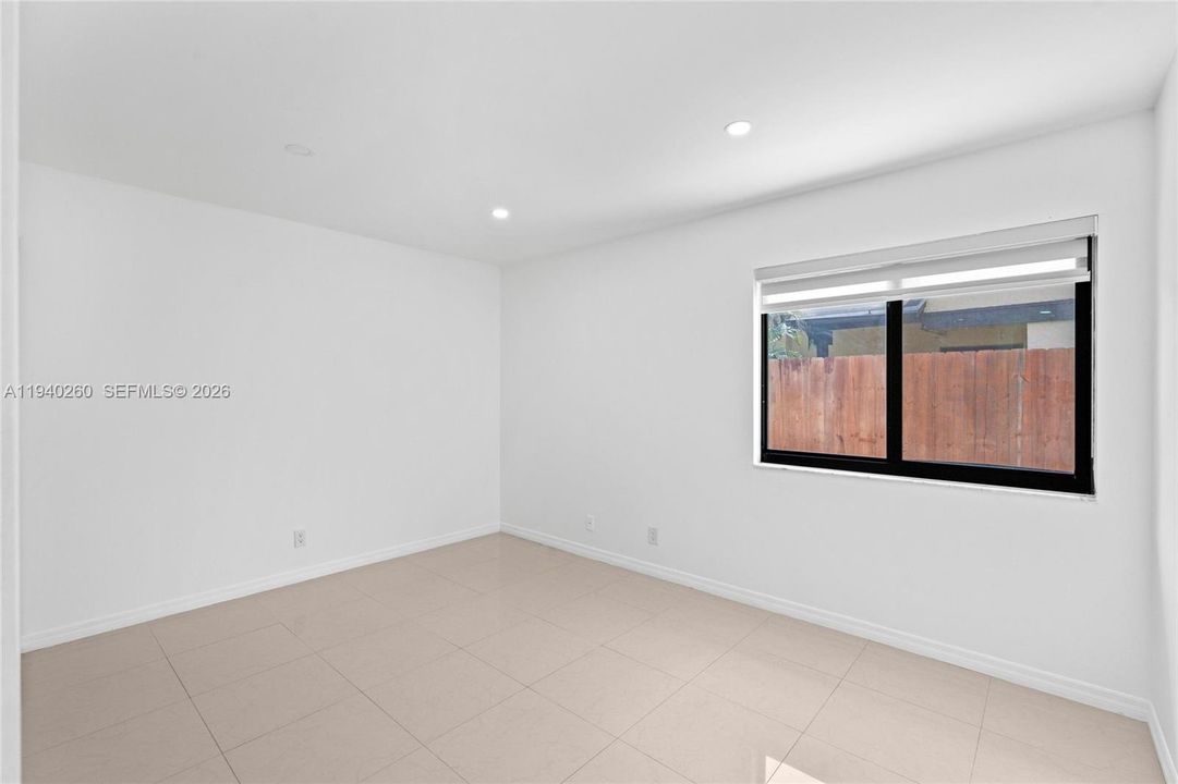 В аренду: $5,500 (3 спален, 2 ванн, 1563 Квадратных фут)