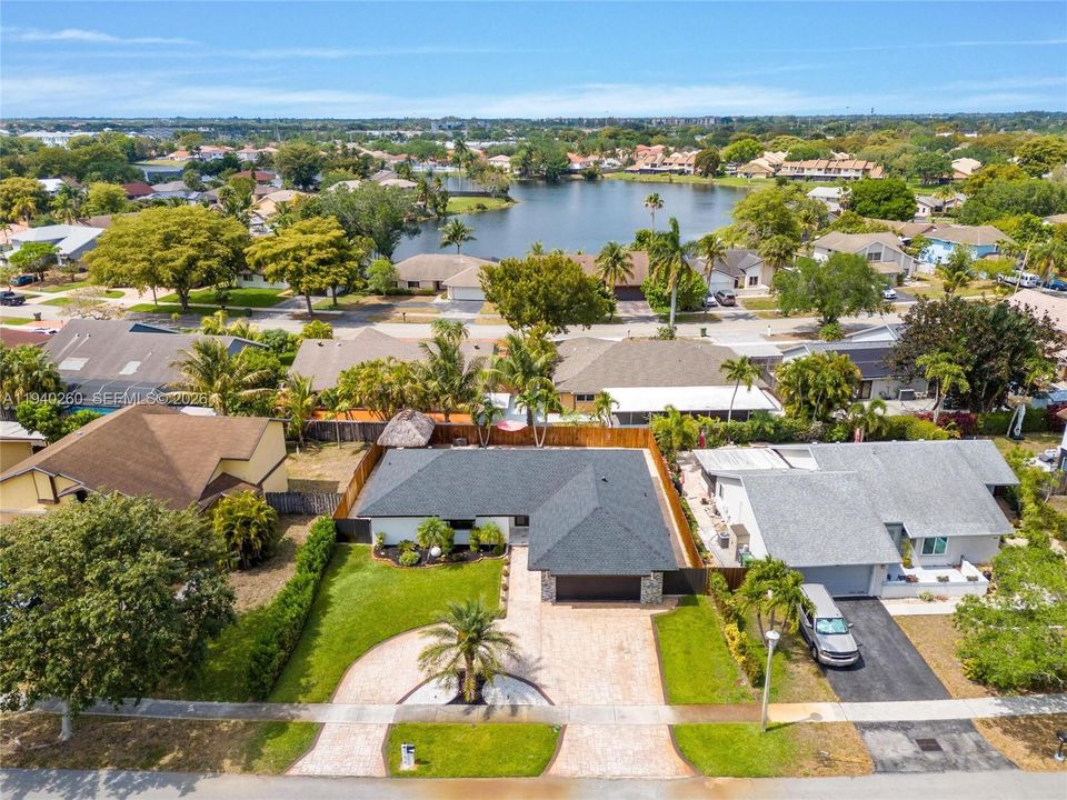 В аренду: $5,500 (3 спален, 2 ванн, 1563 Квадратных фут)