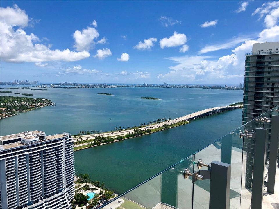 For Rent: $4,000 (1 beds, 1 baths, 662 Square Feet)