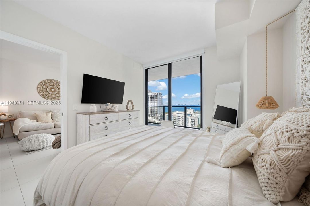 For Rent: $4,000 (1 beds, 1 baths, 662 Square Feet)