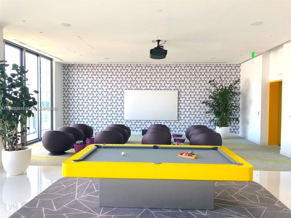 For Rent: $4,000 (1 beds, 1 baths, 662 Square Feet)