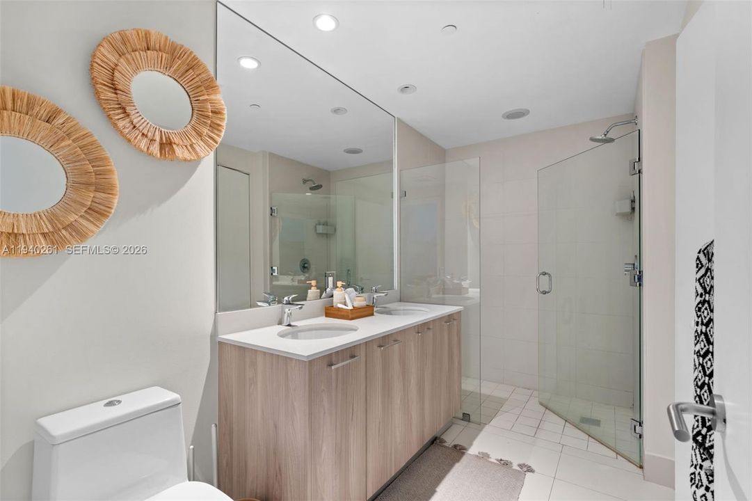 For Rent: $4,000 (1 beds, 1 baths, 662 Square Feet)