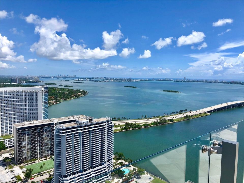 For Rent: $4,000 (1 beds, 1 baths, 662 Square Feet)