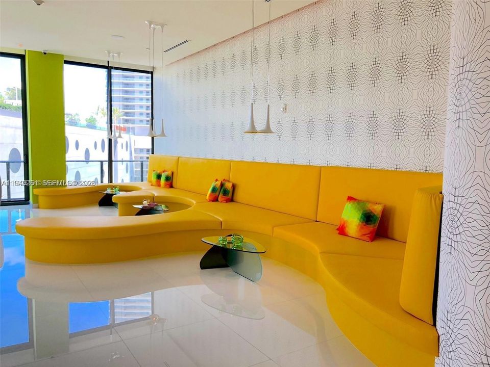 For Rent: $4,000 (1 beds, 1 baths, 662 Square Feet)