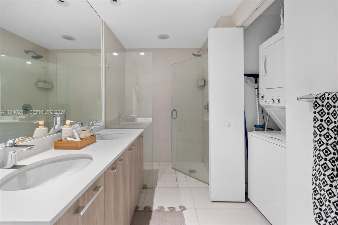 For Rent: $4,000 (1 beds, 1 baths, 662 Square Feet)