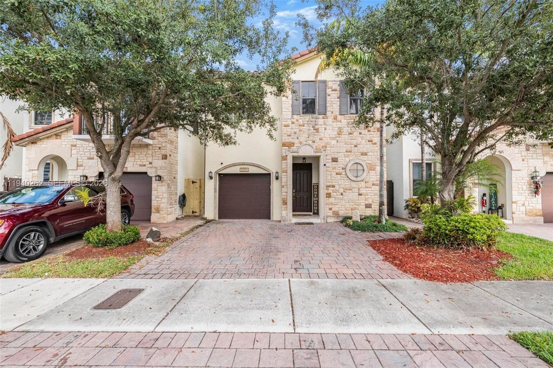 For Rent: $4,050 (3 beds, 2 baths, 0 Square Feet)