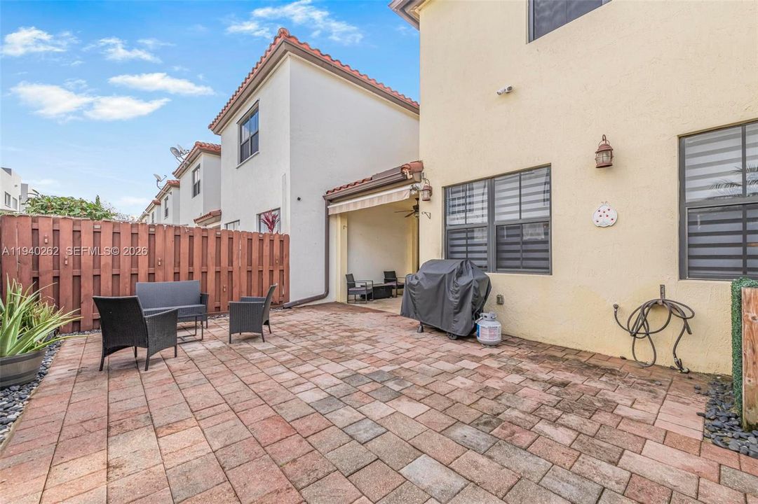 For Rent: $4,050 (3 beds, 2 baths, 0 Square Feet)