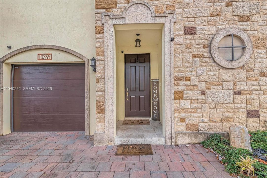 For Rent: $4,050 (3 beds, 2 baths, 0 Square Feet)