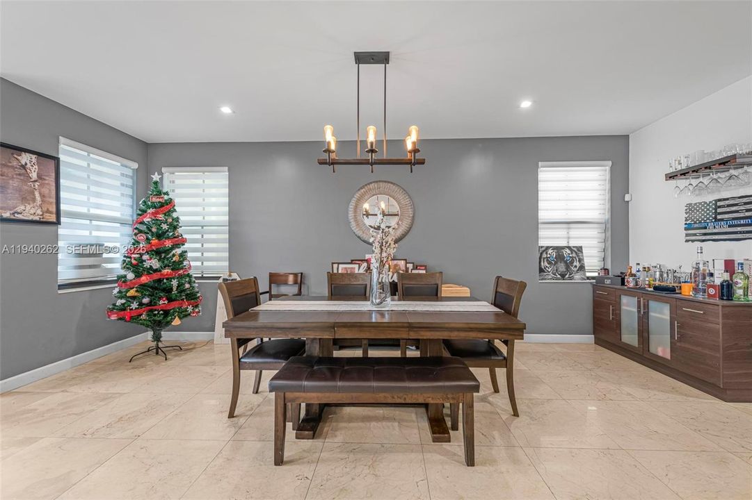 For Rent: $4,050 (3 beds, 2 baths, 0 Square Feet)