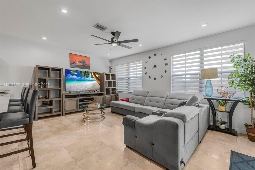 For Rent: $4,050 (3 beds, 2 baths, 0 Square Feet)