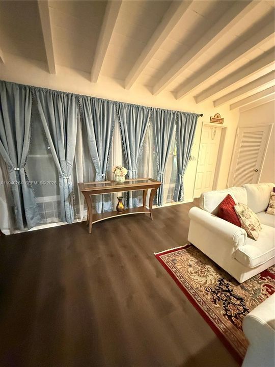 В аренду: $4,800 (3 спален, 2 ванн, 2629 Квадратных фут)