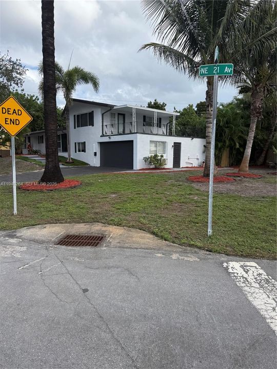 В аренду: $4,800 (3 спален, 2 ванн, 2629 Квадратных фут)