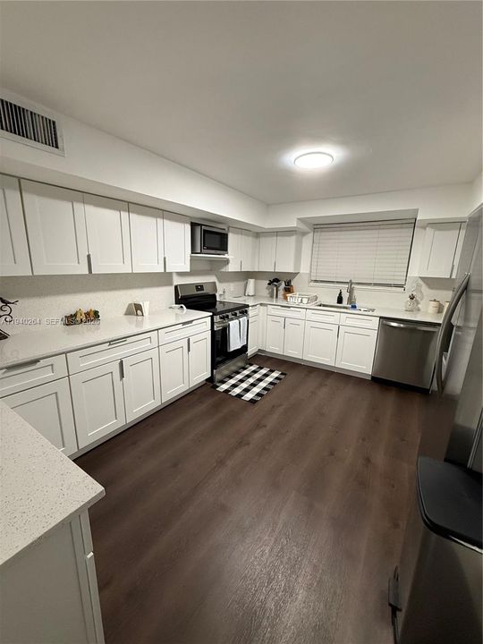 В аренду: $4,800 (3 спален, 2 ванн, 2629 Квадратных фут)