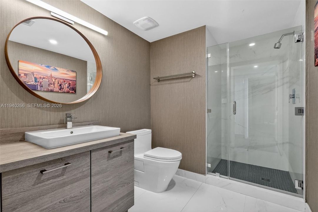 出租: $6,250 (2 贝兹, 3 浴室, 1710 平方英尺)