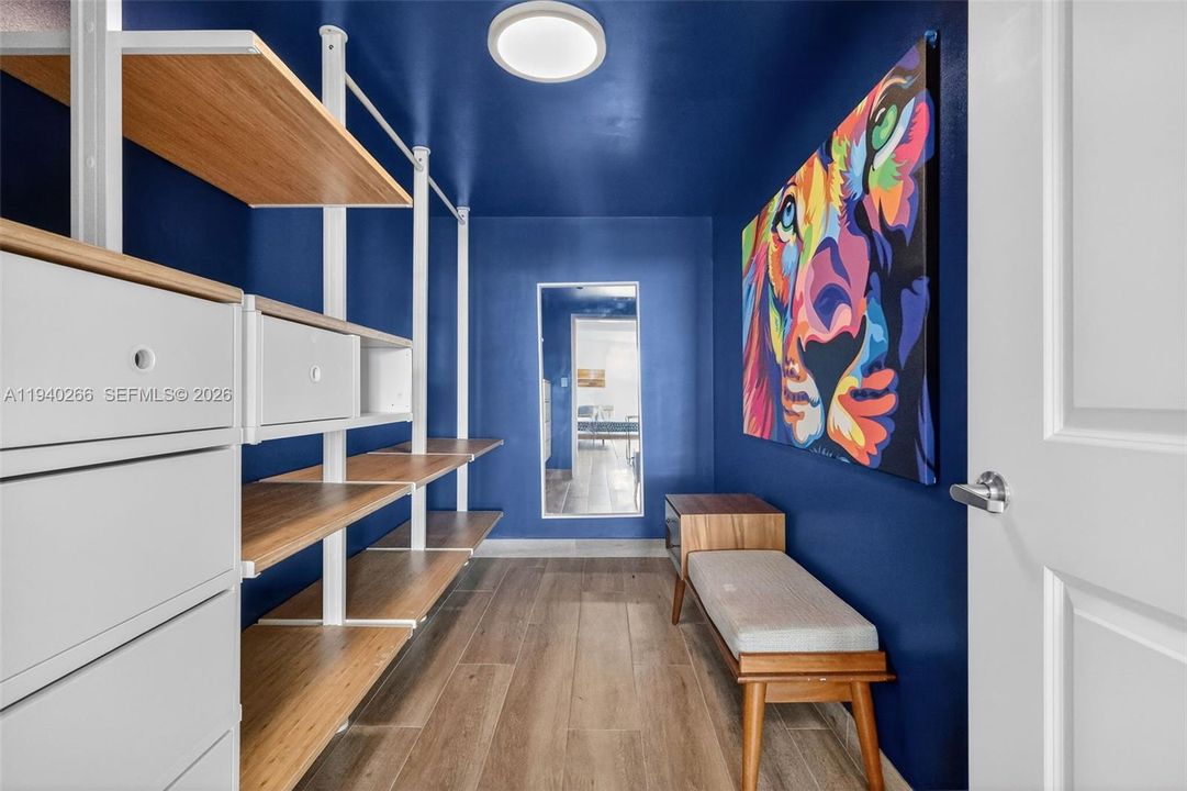 出租: $6,250 (2 贝兹, 3 浴室, 1710 平方英尺)