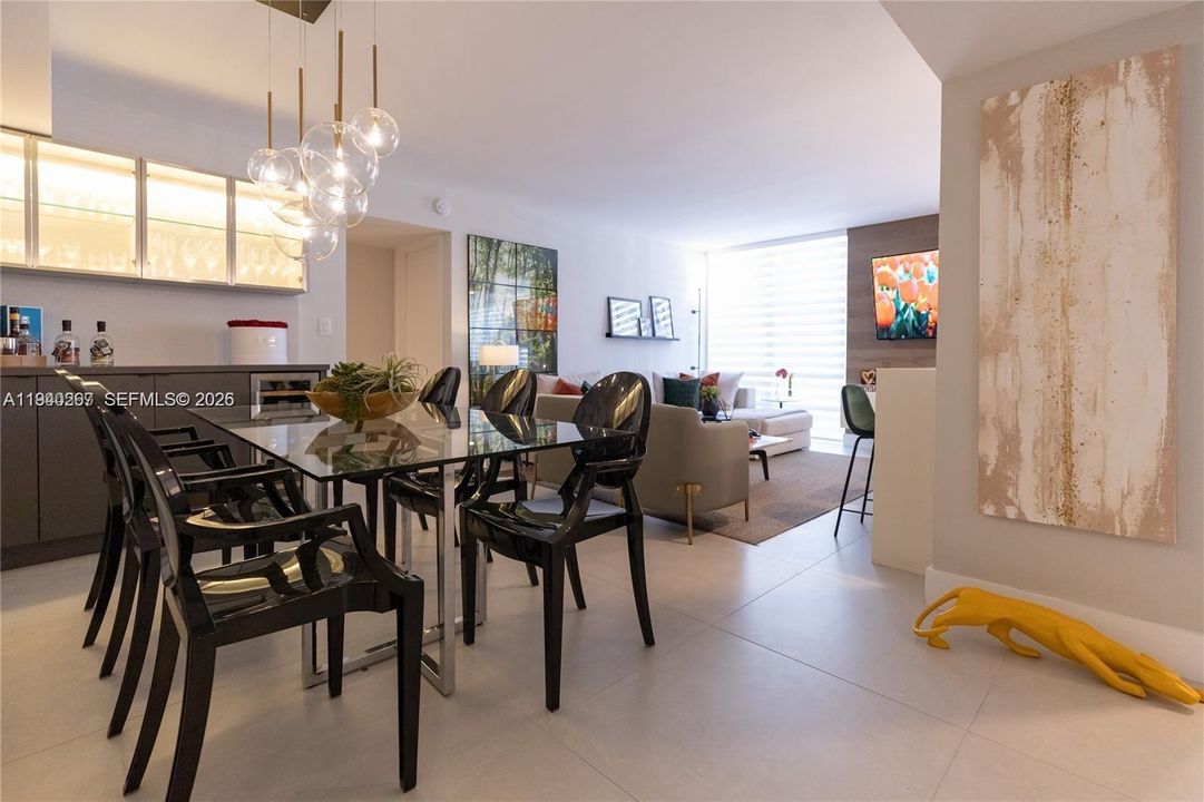 For Rent: $2,550 (2 beds, 2 baths, 940 Square Feet)