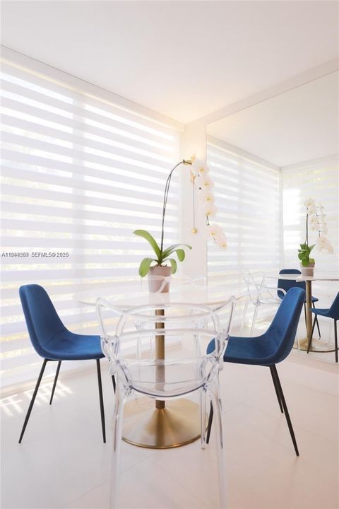 For Rent: $2,550 (2 beds, 2 baths, 940 Square Feet)