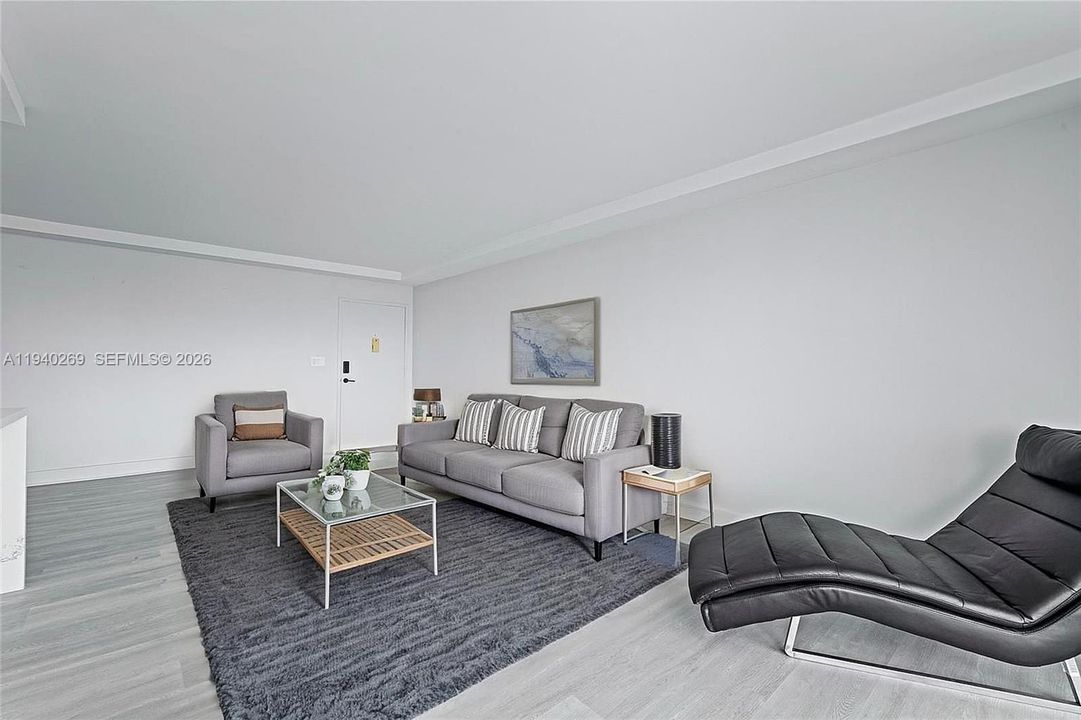 出租: $3,500 (2 贝兹, 2 浴室, 1311 平方英尺)