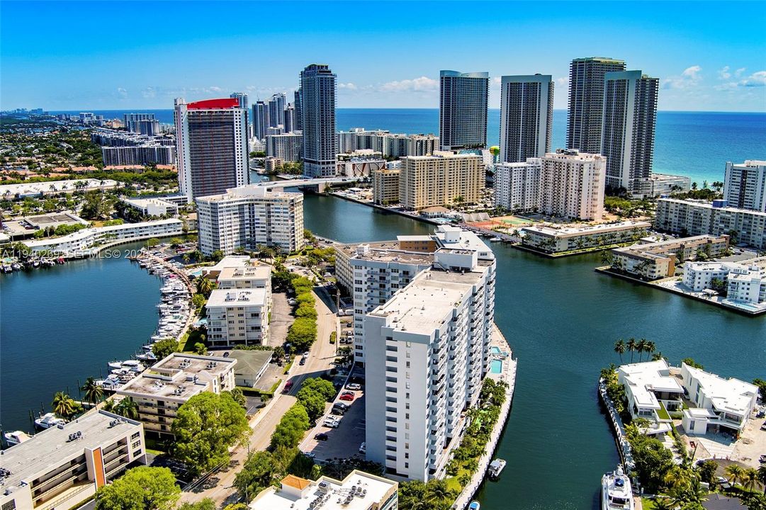 出租: $3,500 (2 贝兹, 2 浴室, 1311 平方英尺)