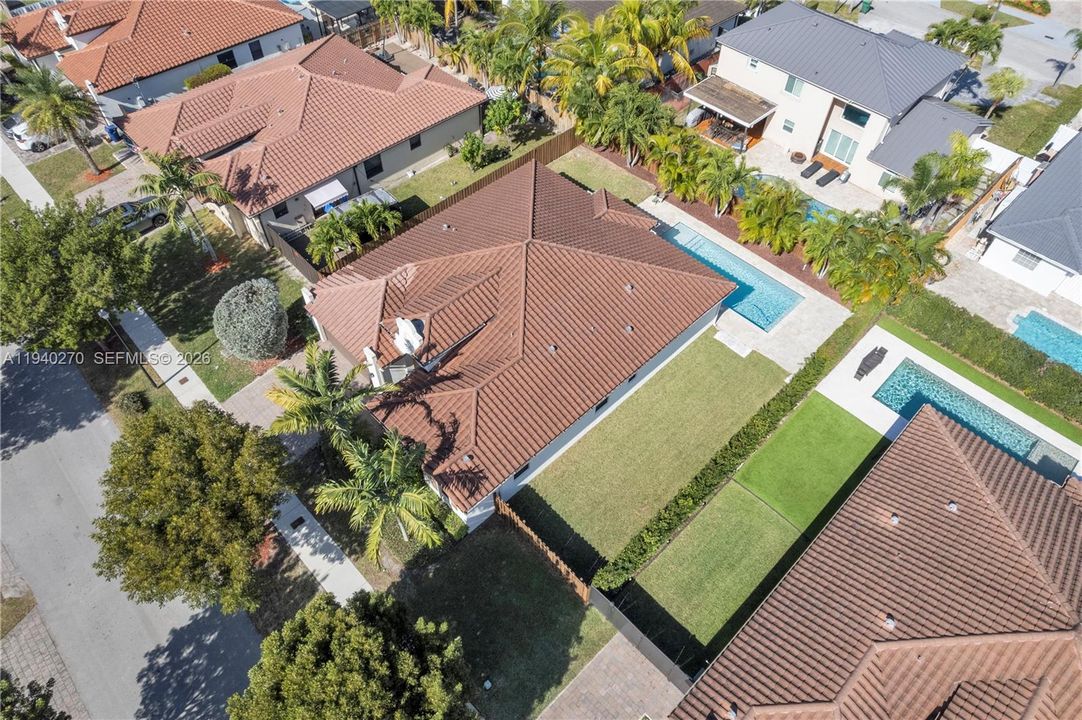 En Venta: $750,000 (4 camas, 3 baños, 2265 Pies cuadrados)