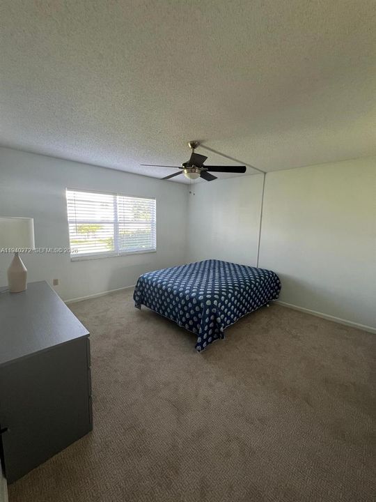 На продажу: $145,900 (2 спален, 2 ванн, 936 Квадратных фут)