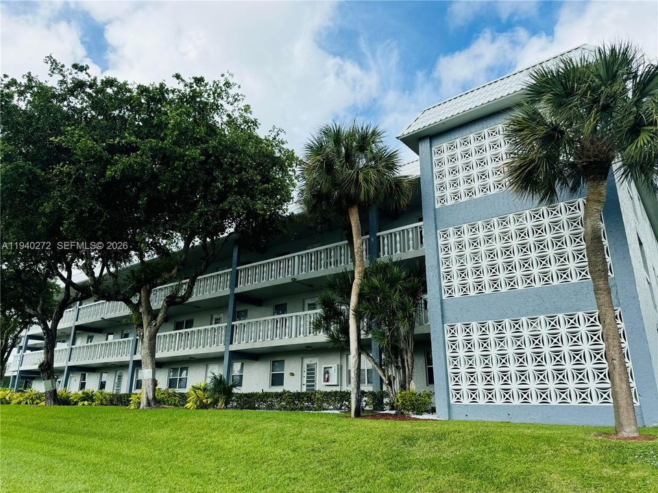 На продажу: $145,900 (2 спален, 2 ванн, 936 Квадратных фут)