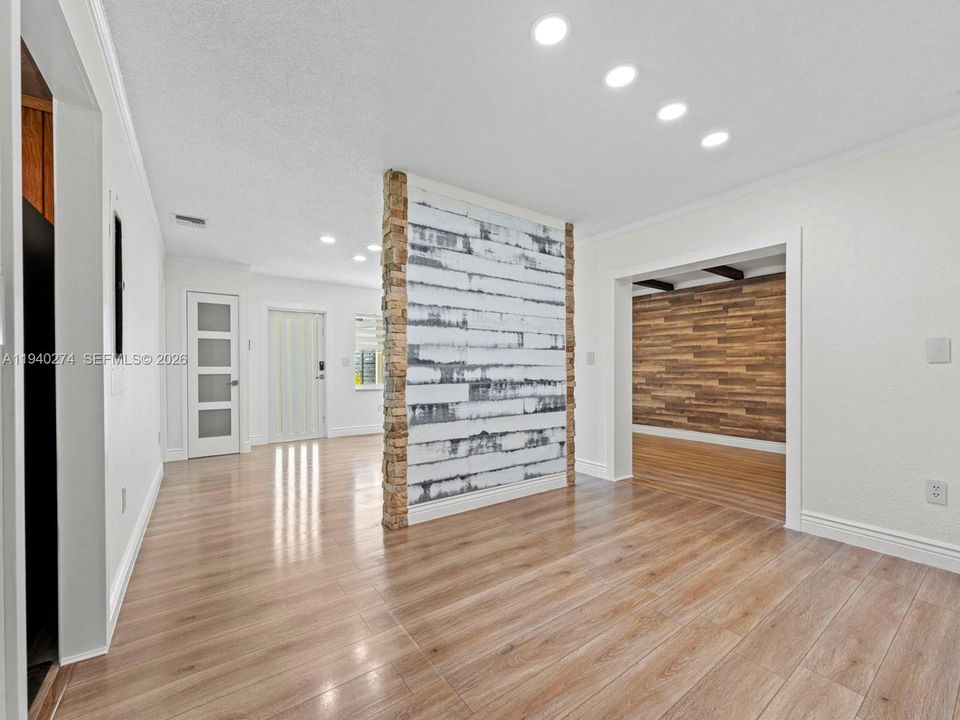 На продажу: $519,750 (4 спален, 2 ванн, 1414 Квадратных фут)