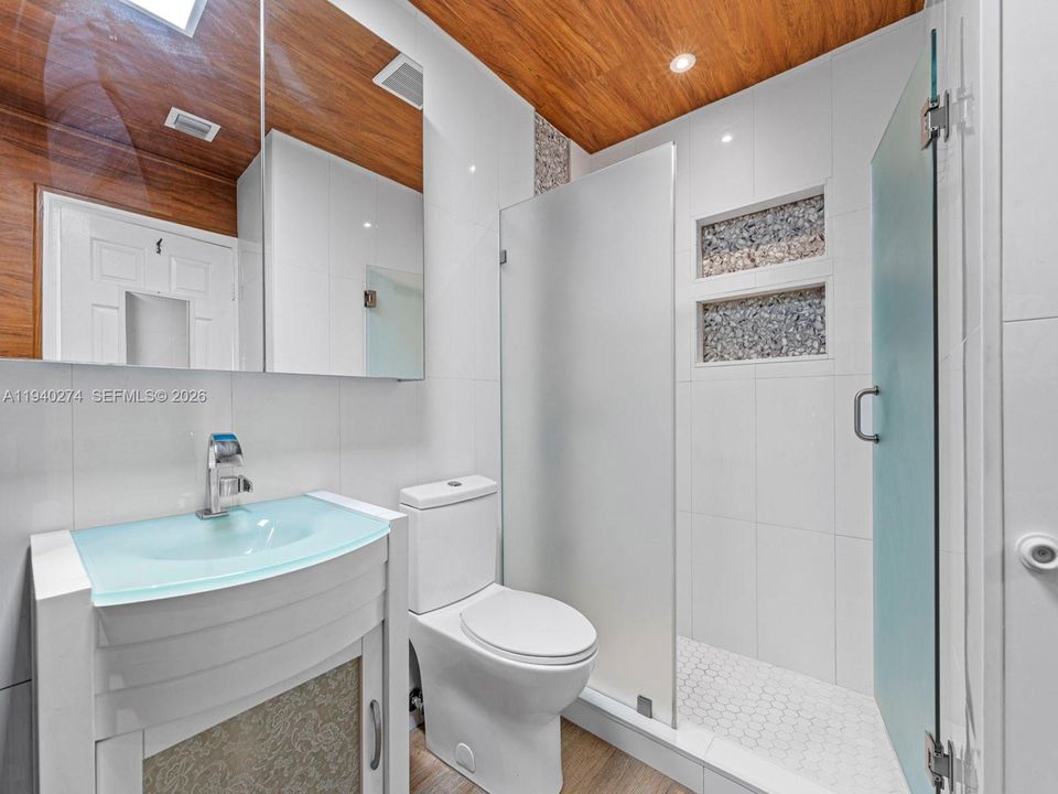 На продажу: $519,750 (4 спален, 2 ванн, 1414 Квадратных фут)