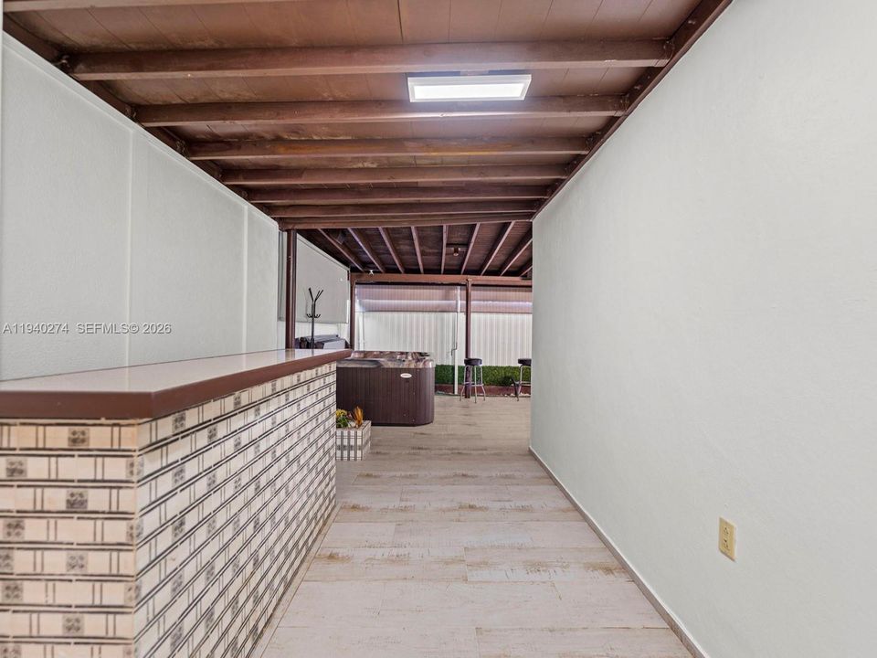 На продажу: $519,750 (4 спален, 2 ванн, 1414 Квадратных фут)