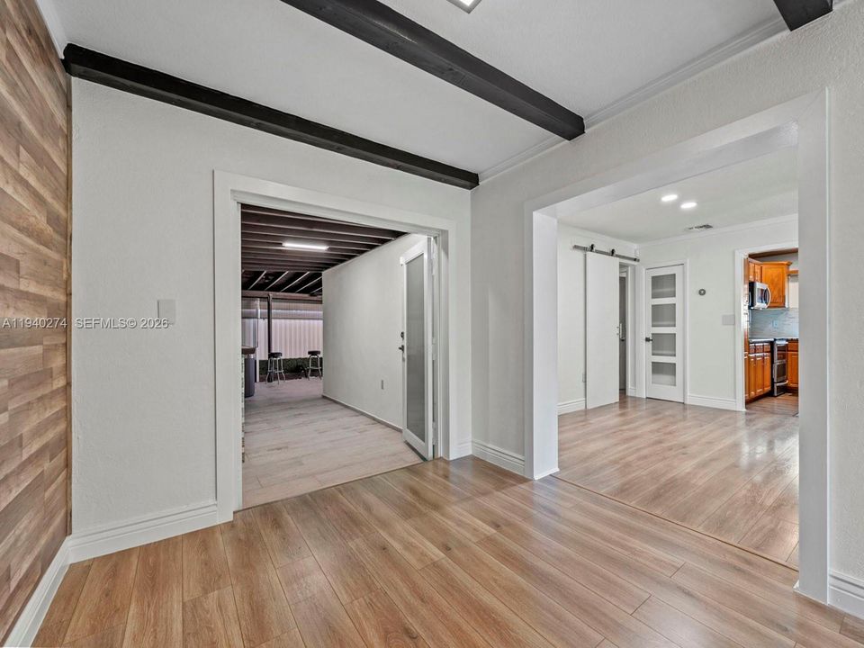 На продажу: $519,750 (4 спален, 2 ванн, 1414 Квадратных фут)