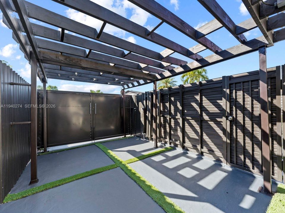 На продажу: $519,750 (4 спален, 2 ванн, 1414 Квадратных фут)