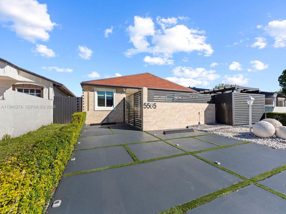 На продажу: $519,750 (4 спален, 2 ванн, 1414 Квадратных фут)