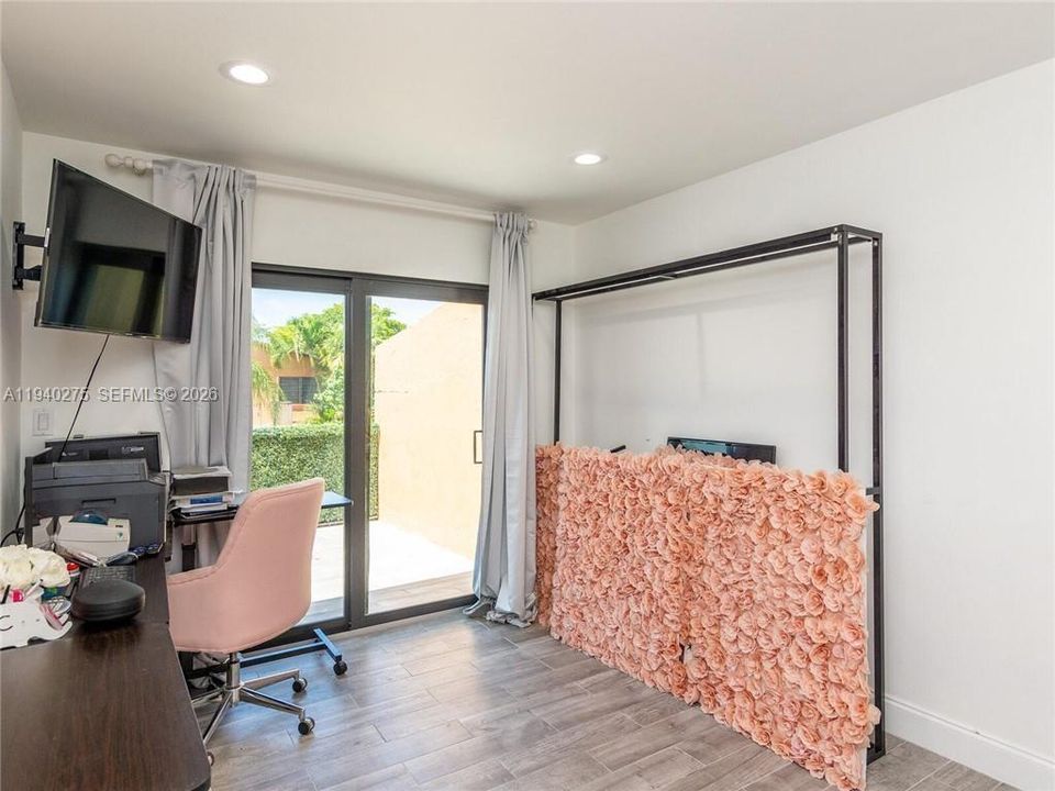 На продажу: $388,888 (4 спален, 3 ванн, 1581 Квадратных фут)