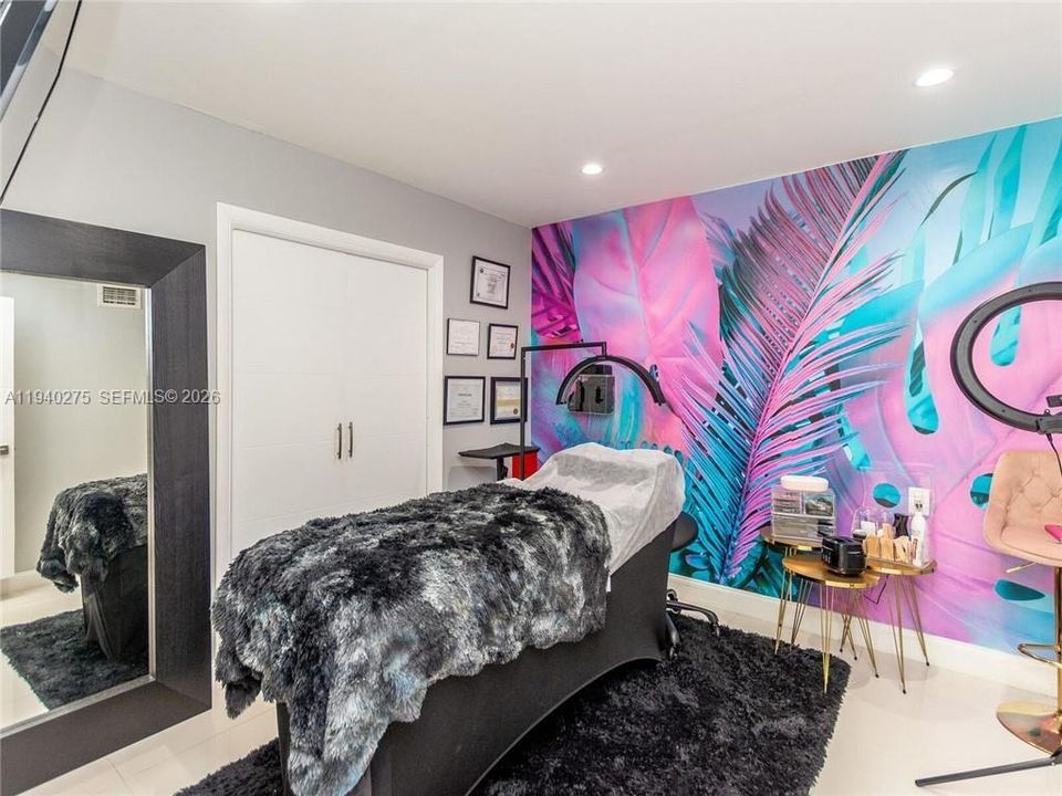 На продажу: $388,888 (4 спален, 3 ванн, 1581 Квадратных фут)