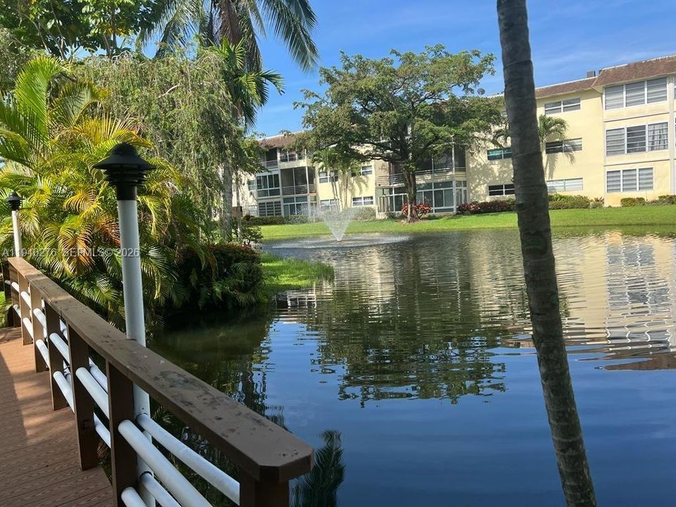 出租: $1,550 (1 贝兹, 1 浴室, 684 平方英尺)