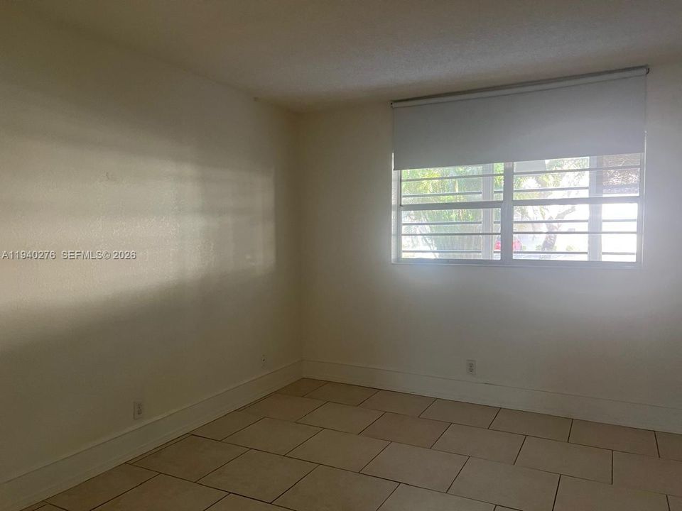 出租: $1,550 (1 贝兹, 1 浴室, 684 平方英尺)