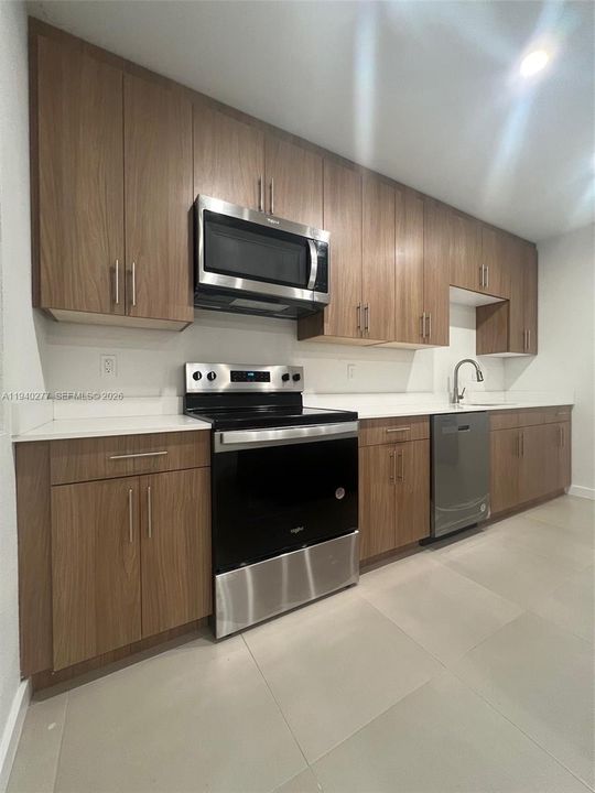 For Rent: $2,650 (3 beds, 2 baths, 16476 Square Feet)