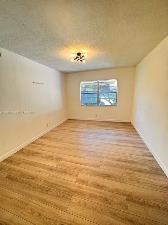 En Venta: $255,000 (2 camas, 2 baños, 978 Pies cuadrados)