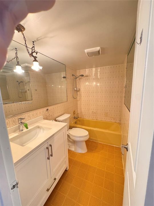 En Venta: $255,000 (2 camas, 2 baños, 978 Pies cuadrados)