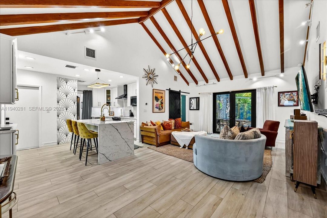 В аренду: $7,000 (3 спален, 2 ванн, 1518 Квадратных фут)