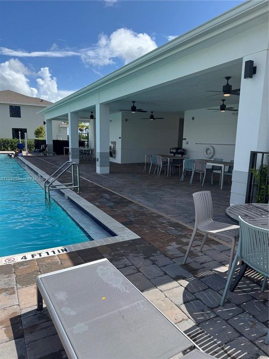 For Rent: $2,850 (4 beds, 3 baths, 0 Square Feet)