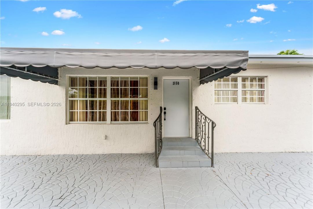 En Venta: $495,995 (4 camas, 3 baños, 1350 Pies cuadrados)