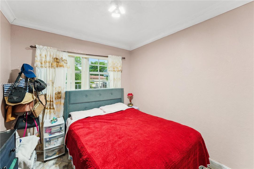 En Venta: $495,995 (4 camas, 3 baños, 1350 Pies cuadrados)